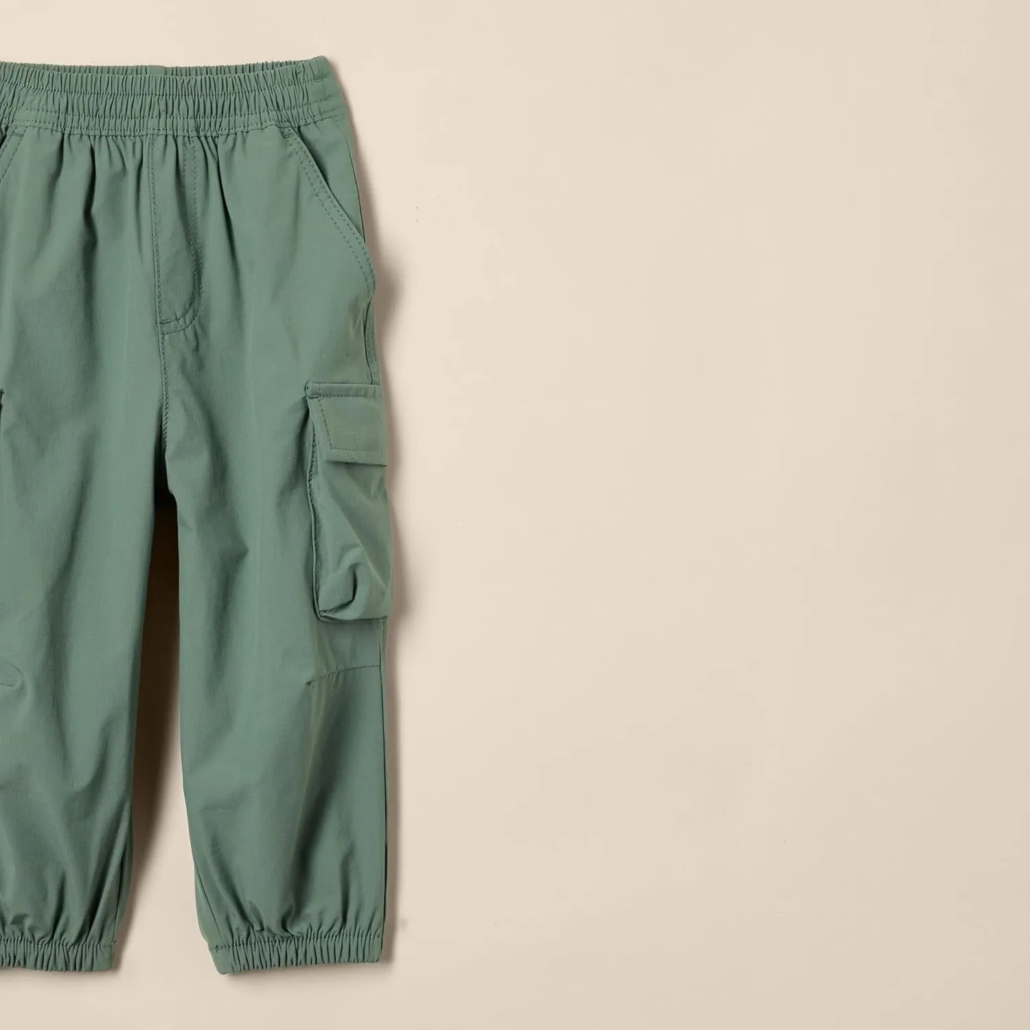 Amazon Essentials Unisex Kids and Toddlers' Cargo Parachute Pant