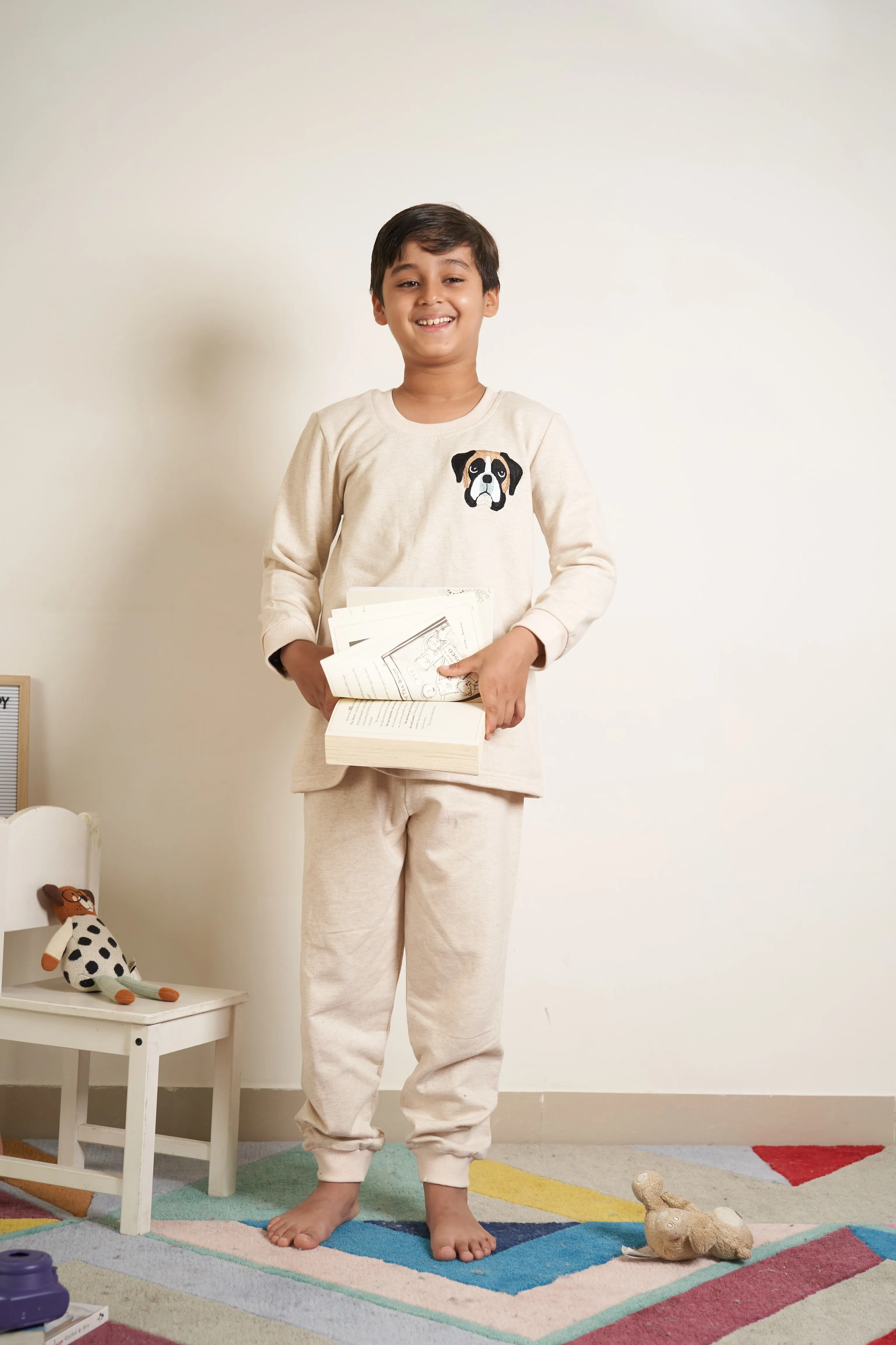 Beige tracksuit with dog face embroidery on chest
