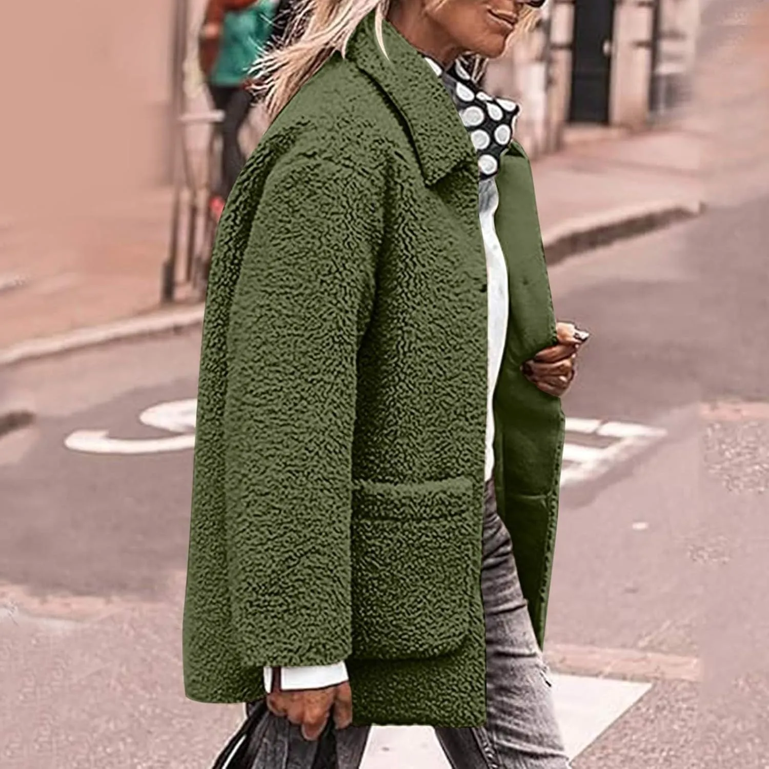 Fuzzy Fleece Jacket for Women Plus Size Button Down Lapel Sherpa Coats with Pocket Fluffy Winter Outerwear Warm Coat