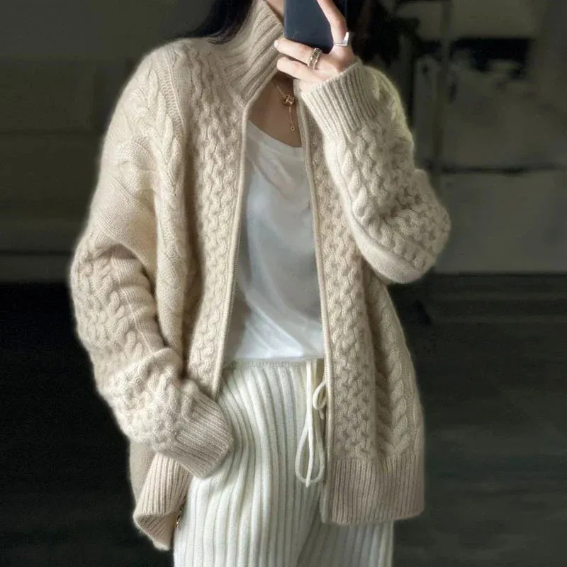 Gabriella - Cozy gebreid zippered cable sweater in wool blend