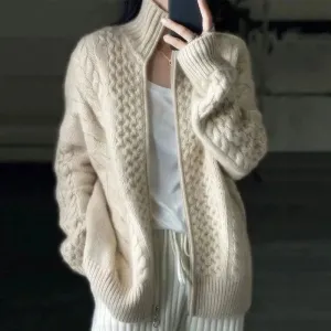 Gabriella - Cozy gebreid zippered cable sweater in wool blend