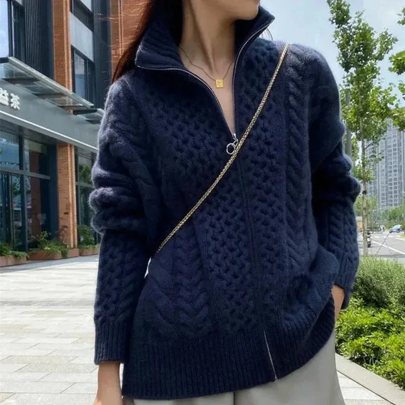 Gabriella - Cozy gebreid zippered cable sweater in wool blend