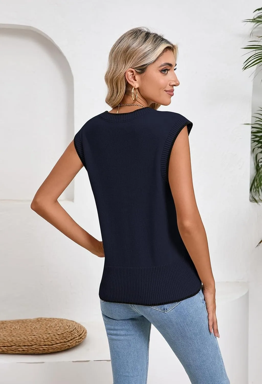 Pink Queen Women's Sweater Vest 2025 Sleeveless Tank Tops Casual Crewneck Button Down Fashion Knitted Vest Cardigans