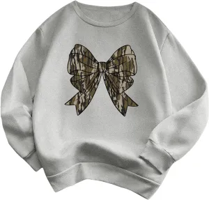 WDIRARA Women's Camo Bow Sweatshirt Crewneck Long Sleeve Graphic Pullovers Oversized Top