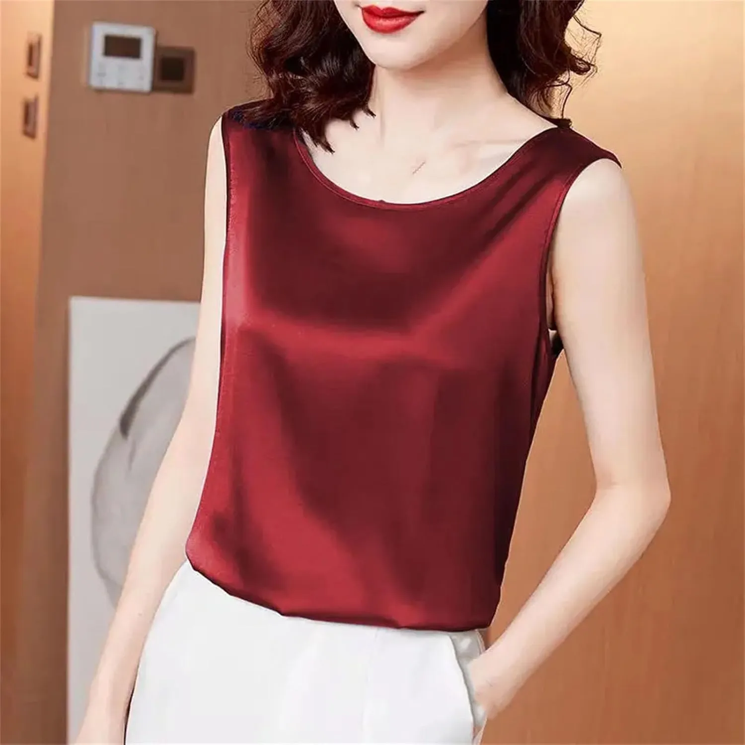 Women's Camisoles Satin Sleeveless Top Scoop Neck Camisole Casual Cami Shirt