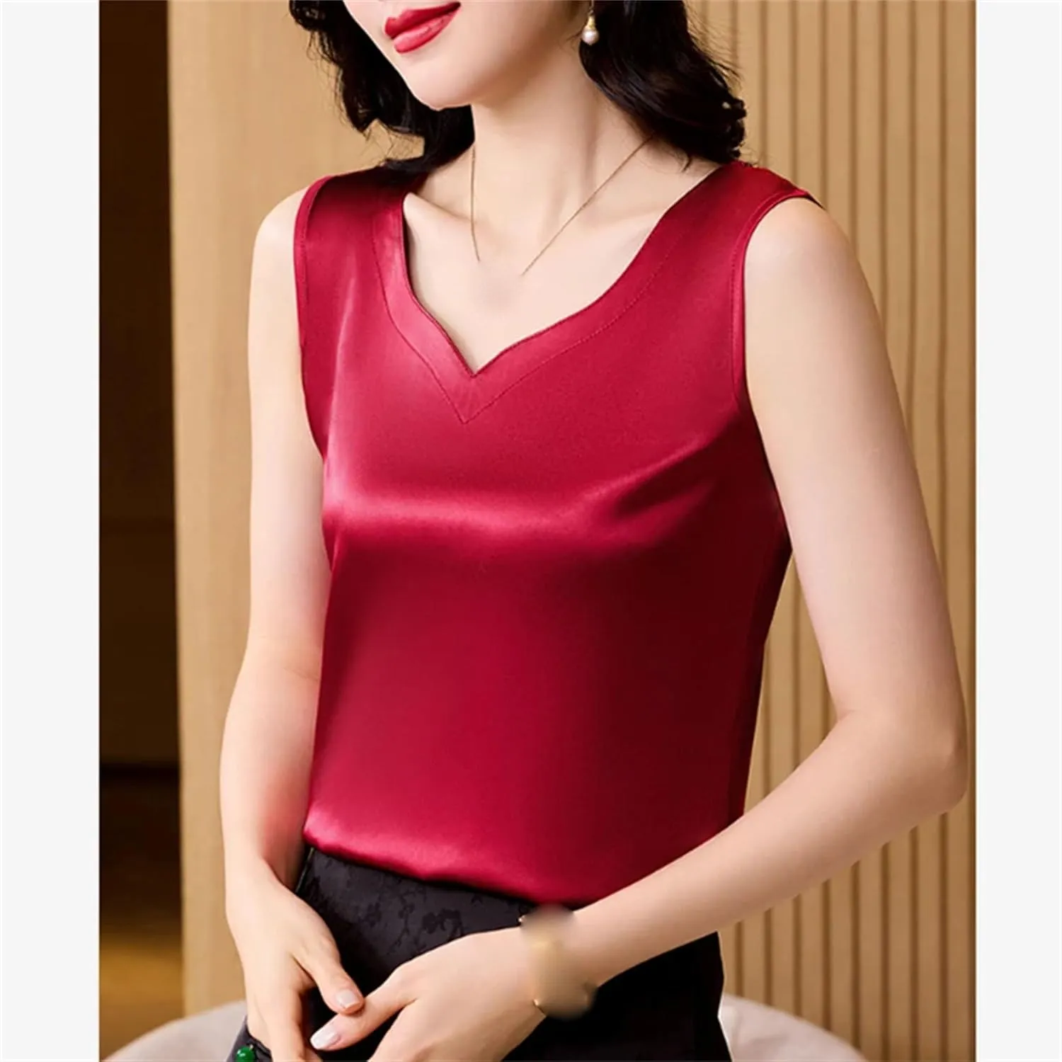 Women's Silk Satin V-Neck Tank Top Camisole Summer Loose Fit Sleeveless Vest with Lace Trim Breathable Casual Lounge Wear