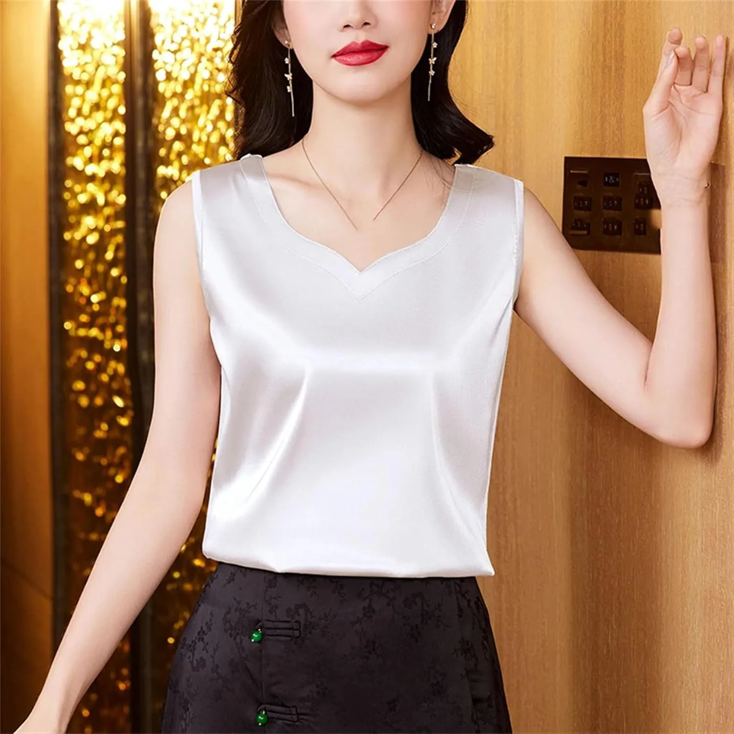 Women's Silk Satin V-Neck Tank Top Camisole Summer Loose Fit Sleeveless Vest with Lace Trim Breathable Casual Lounge Wear